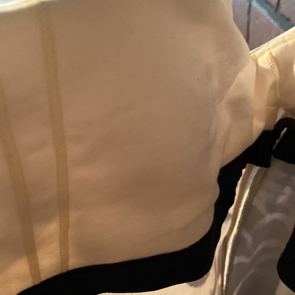 Lululemon Tank size 6 - Picture 4 of 4